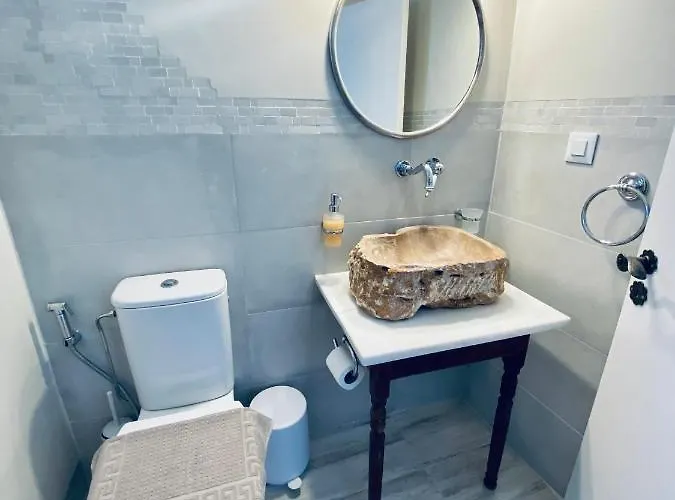 Nonna Cannella Rhodes City