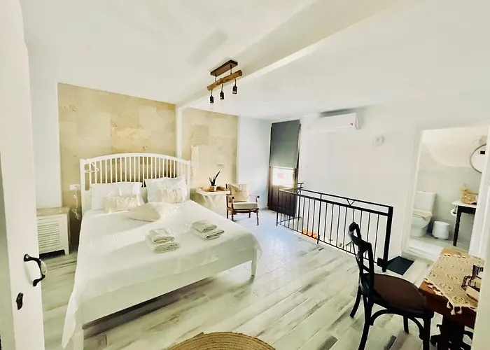 Nonna Cannella Rhodes City